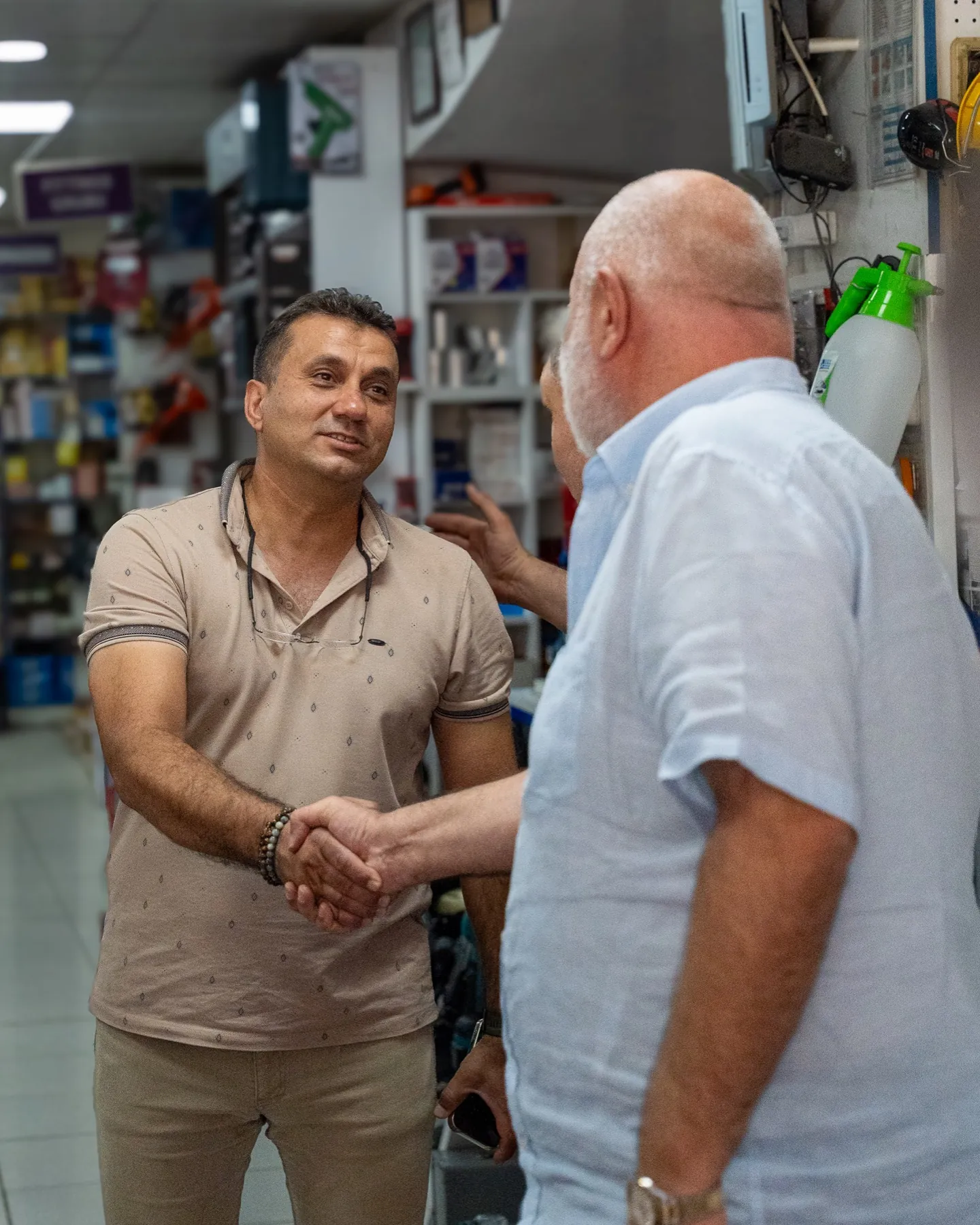 Şakir Semizoğlu Çanakkale esnafıyla buluşurken